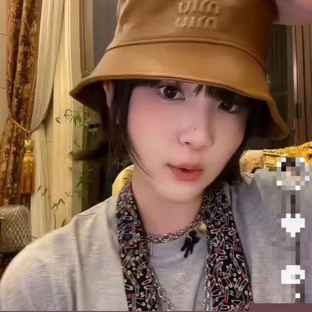 M*um*u